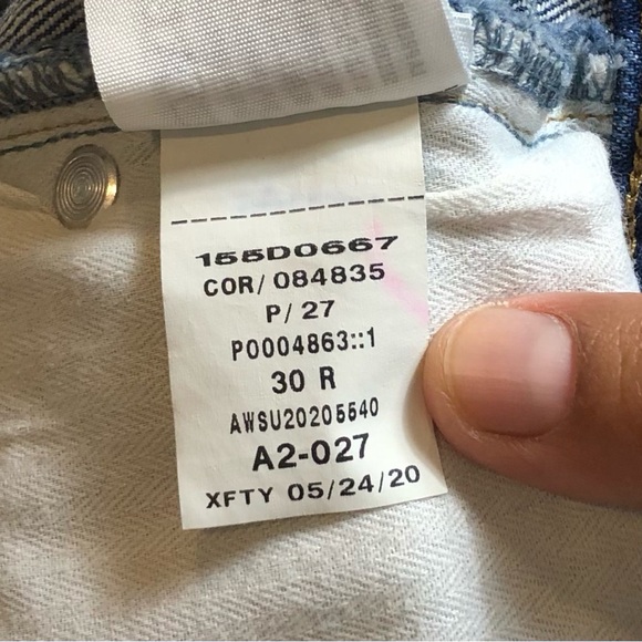 Abercrombie & Fitch High Rise Mom Jean Size 30/10. - Picture 5 of 13